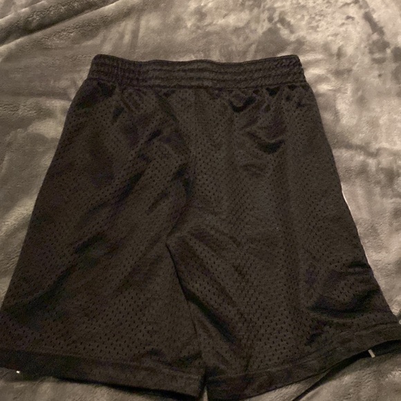Boys athletic shorts bundle size 7/8 - Picture 3 of 8